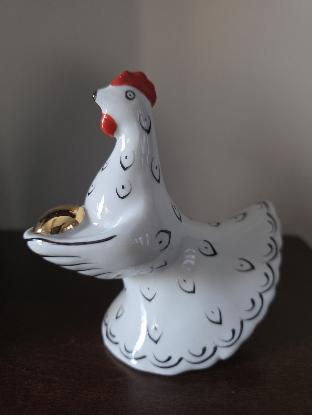 Soviet Porcelain figurune  " KUROCHKA RYABA" . Fairy Tale character.